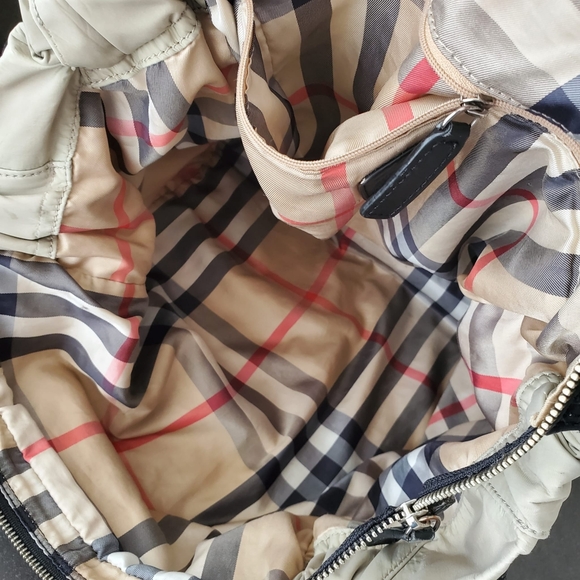 Burberry Kahki Buckleigh Tote - Picture 8 of 8